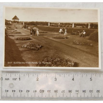 1944 postcard Sunk Gardens, North Parade, Gt. Yarmouth