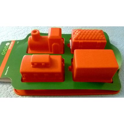 "SET SILICONE HOUSE & TRAIN CUP CAKE MUFFIN PAN ICE MOLD engine caboose boxcar"