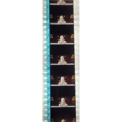 Pk GEB - M - MIX - E 0114j . 1 STRIP OF 5 - 35MM FILM CELLS. ( )