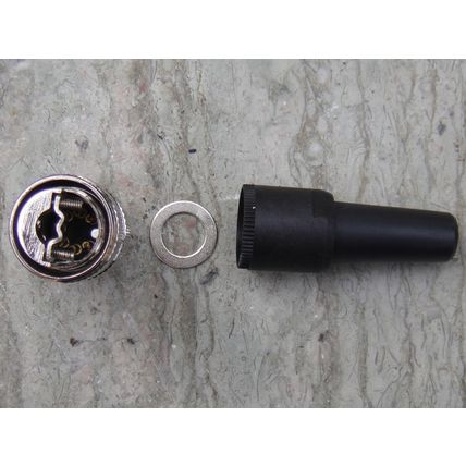 DIN Plug, 7 Pin, Locking, Metal Cased, NOS. Quality Professional. Microphone ?