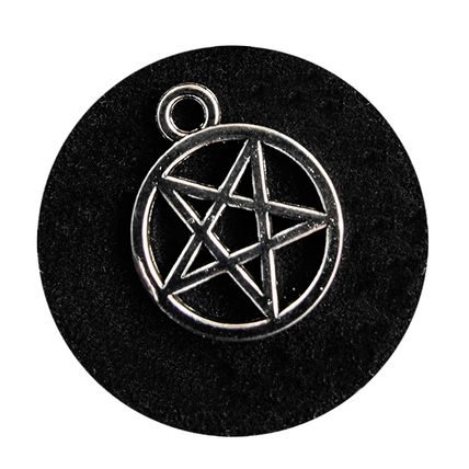 Pack of 10 Tibetan Silver Pentagram Pendant Charms 16mm x 13mm Wicca Witch CH1