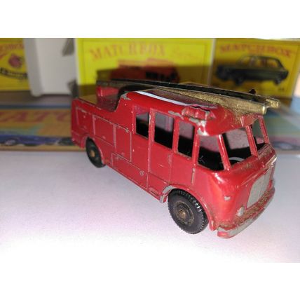 Matchbox - No9 Fire Truck - new copy box