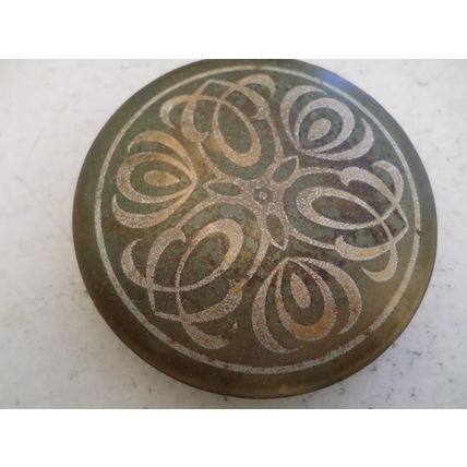 Vintage Powder Compact - gold pattern #37