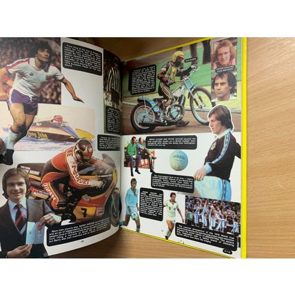 1979 "SCOOP 1980" UK FOOTBALL SOCCER ANNUAL HARDBACK BOOK (P4)