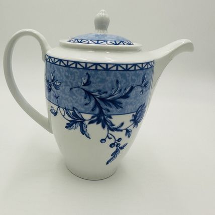 Wedgwood Coffee Pot Mikado Blue and White Porcelain Servewear Vintage Home China