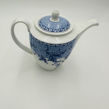 Wedgwood Coffee Pot Mikado Blue and White Porcelain Servewear Vintage Home China