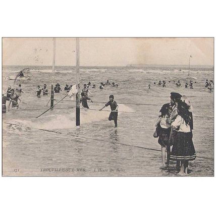 14 - Trouville - l'heure des bains
