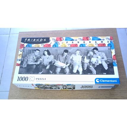 FRIENDS: The Television Series Panorama Jigsaw Puzzle (1000 Piece) Clementoni