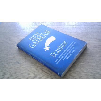 STARDUST. Neil Gaiman. (Paperback) 1999