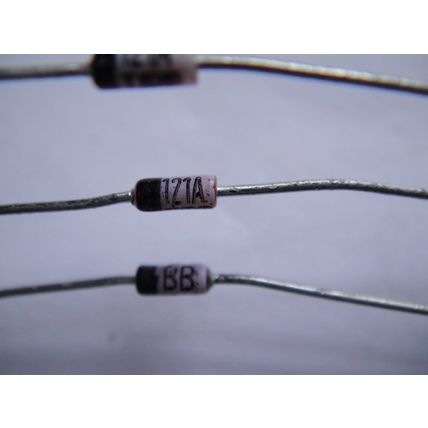 Ten New Old Stock BB121A Varicap Diodes