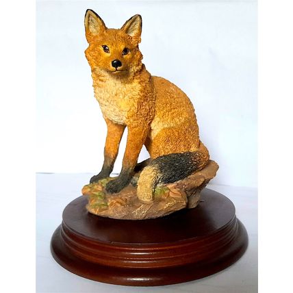 CERAMIC FIGURINE - LEONARDO FOX 1993 - SITTING on a PLINTH 12 x 12 cm - 400 g