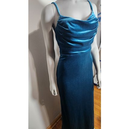 Sexy Beautiful Dress Women's Emerald Green Velvet V Neck Party Formal NWT