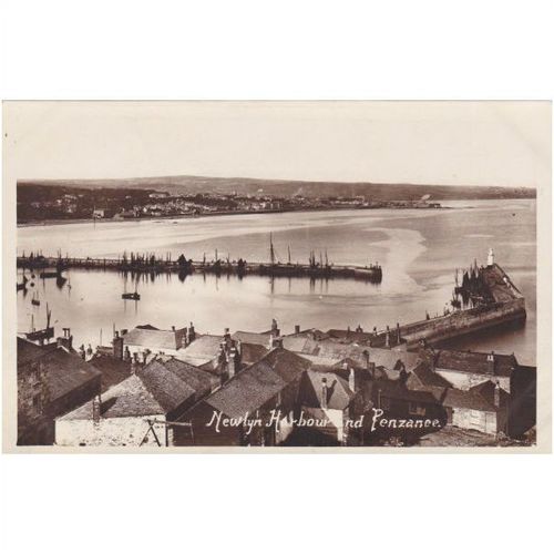 Newlyn Harbour end Penzance Cornwall Postcard (Cr6876)