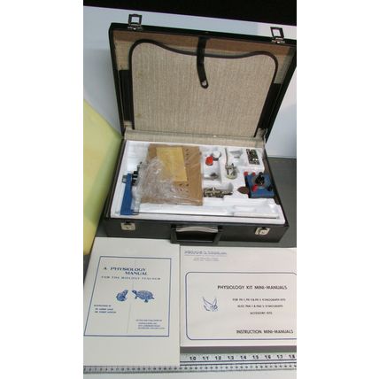 RARE 1976 PHIPPS & BIRD PHYSIOLOGY Biology KIT CASE 70-922 MINT & RARE