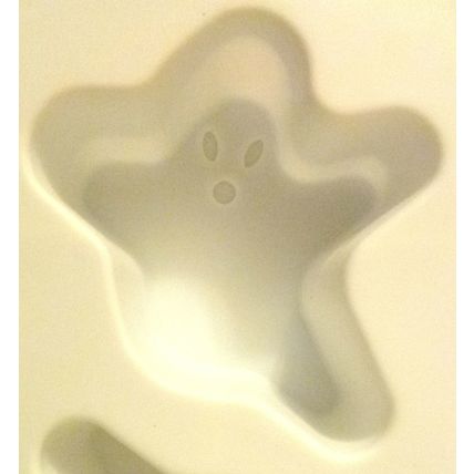 "HALLOWEEN WHITE SILICONE GHOST CUPCAKE 3 in 1 PAN OVEN MICROWAVE FRIDGE FREEZE"