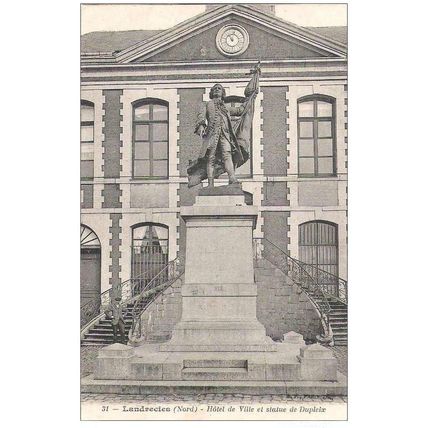 59 - Landrecies - hôtel de ville et statue de Dupleix