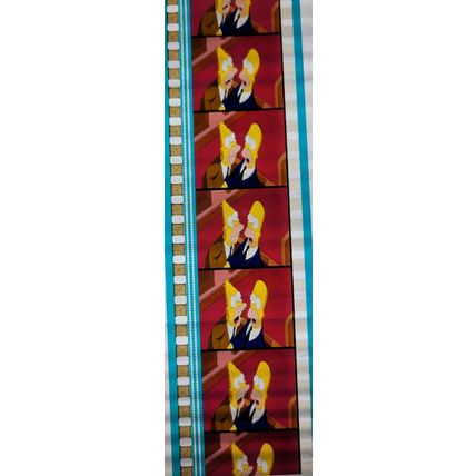 Simpsons Movie. Pk GEB - B032f . 1 STRIP OF 5 - 35MM FILM CELLS