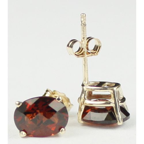 Mozambique Garnet, 14KY Gold Post Earrings, E002