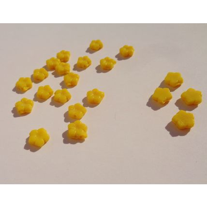 20 Czech Yellow Flower Nailhead Glass Beads Vintage 8mm Pressed bd062