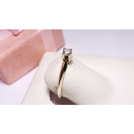 Estate .16ct Natural Diamond Solitaire 14Kt YG knife edge Engagement Ring #20948