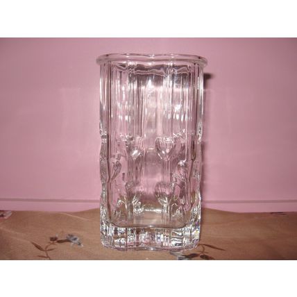 1985 Glass Avon Fostoria Heart Vase