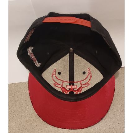 47 BRAND CHICAGO BULLS WINDY CITY NBA SKATER HAT CAP W/ FAUX SKIN BILL SNAP BACK