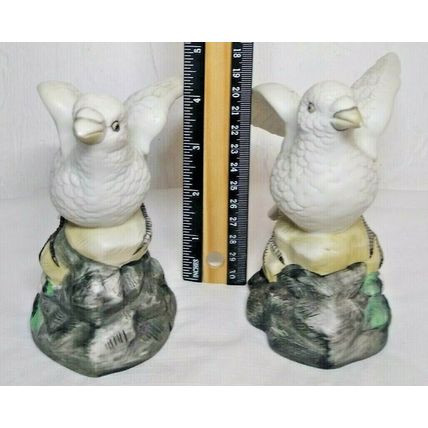 Vintage Pair Of White Doves Porcelain Ceramic Sculptures Figurines Birds On Rock