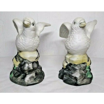Vintage Pair Of White Doves Porcelain Ceramic Sculptures Figurines Birds On Rock