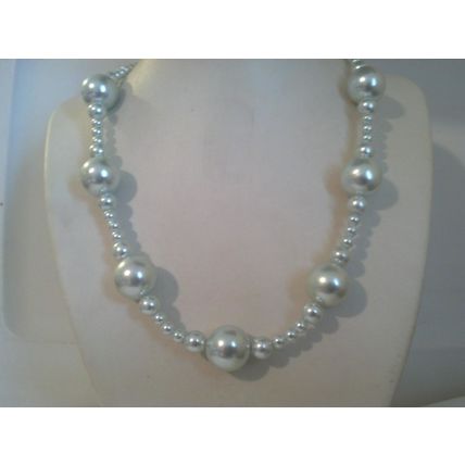 Pearl Necklace Pastel Green Large Faux Pearl 14mm to 5mm Necklace 18"