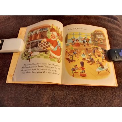 Little Golden Book Walt Disney Santas Toy Shop By Mary Reed PhD (A) Edition 1950