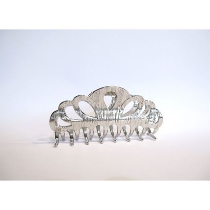 Shiny silver textured metal hair claw clip for medium fine hair