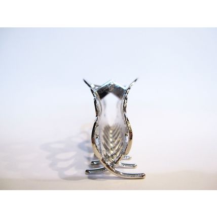 Shiny silver textured metal hair claw clip for medium fine hair