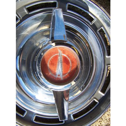 1966 BUICK SKYLARK SPINNER HUBCAP 14" OEM