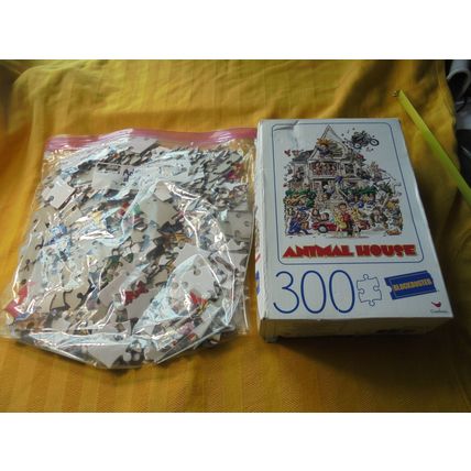 ANIMAL HOUSE 300 Piece PUZZLE! 2019! $15.00 Shipped!! This Cardinal Jigsaw