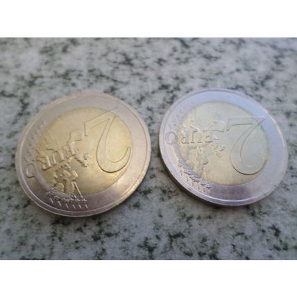 Lithuania - 2 differently dated - 2 euro coins - dated 2015 and 2017