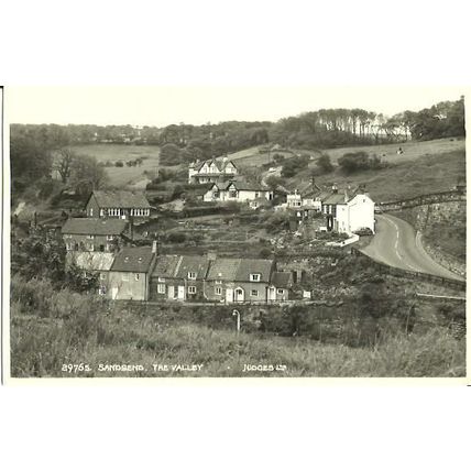 Yorkshire SANDSEND The Valley Postcard (Judges 29765)