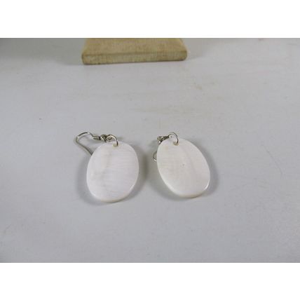 Genuine White Natural Mother of Pearl Oval Strand Necklace Set