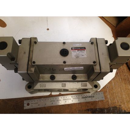 NEW SMC VP4270 PNEUMATIC DOUBLE SOLENOID VALVE VT3112,AC110V COIL,DG
