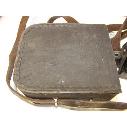 MODEL A-8 UNIVEX CINE CAMERA & CASE MADE IN USA 1930's ART DECO VINTAGE