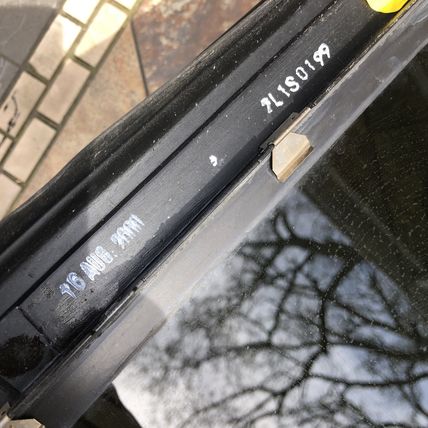Volvo V70 S60 S80 XC70 Moonroof Sunroof Glass Panel OEM 30716376