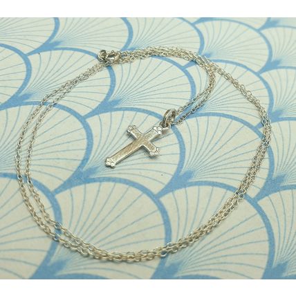 Vintage 925 Sterling Silver Small Cross Pendant Necklace