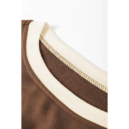 Coffee Color Contrast Loose Pullover and Lace-up Waist Skort Set