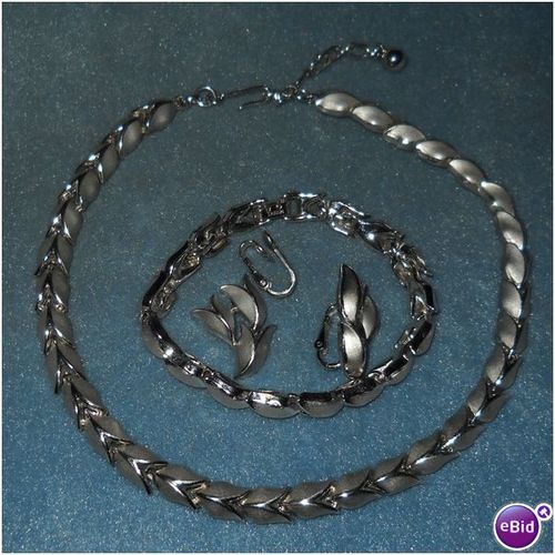 Trifari Silver Tone Necklace Bracelet Earring Set