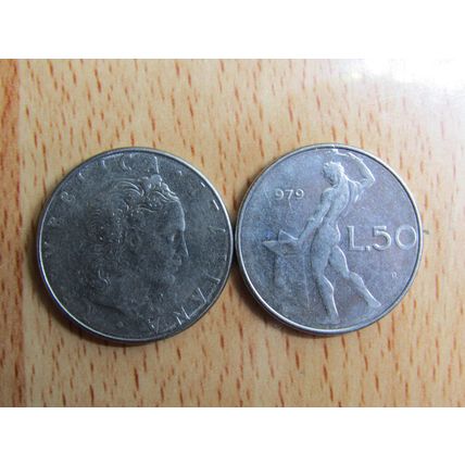 Italy 1979 100 Lire Coin (Mint ERROR) Date No1 Missing