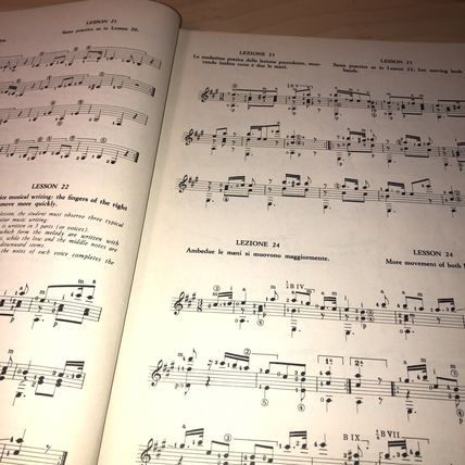 Metodo per Chitara. Guitar method. Dionisio Aguado. Berben. Italian & English