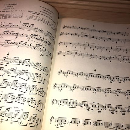 Metodo per Chitara. Guitar method. Dionisio Aguado. Berben. Italian & English