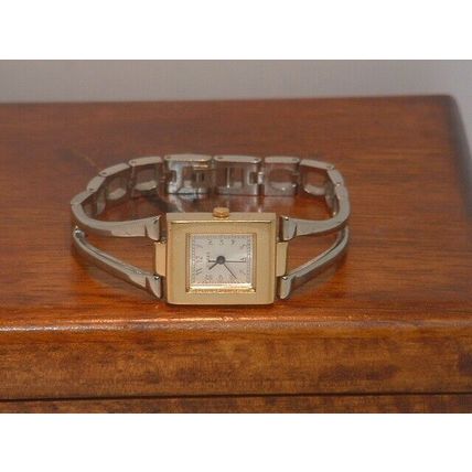 Pre-Owned Women’s Guess Bracelet Analog Fashion Watch