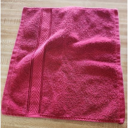 Better Homes & Gardens Set Of Red Bathroom Towels 2 Wash & 2 Hand Towels
