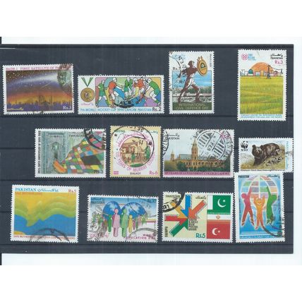 Pakistan stamps. 1989 - 1991 used lot. CV £20+ (AJ602)