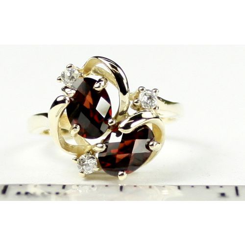 Mozambique Garnet, 10KY Gold Ring, R016